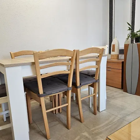R2R - Apartamento Con Piscina Y Garaje - C03A02 * Cicero
