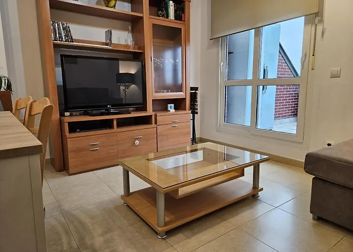 C03a02 Con Piscina Y Garaje By R2r Consulting *