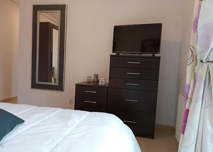 C03a02 Con Piscina Y Garaje By R2r Consulting *