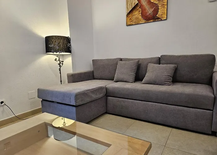 C03a02 Con Piscina Y Garaje By R2r Consulting *