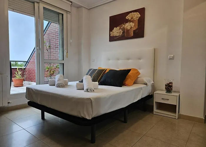 C03a02 Con Piscina Y Garaje By R2r Consulting